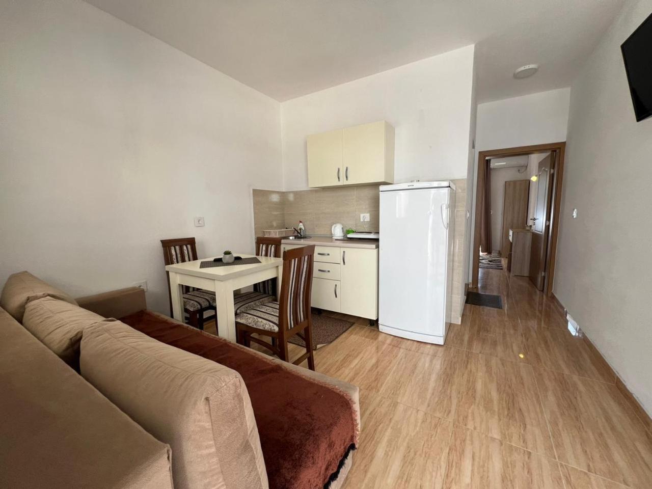 Kontiki Apartments Ulcinj Exterior photo